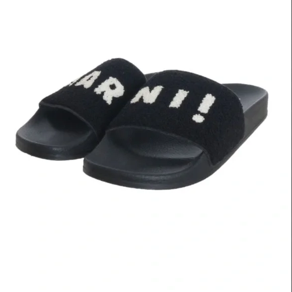 🛍️ Marni! Pool slides